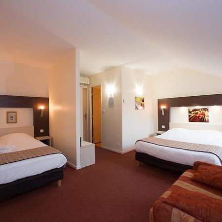 Logis Jum'Hotel Saints-Geosmes エクステリア 写真