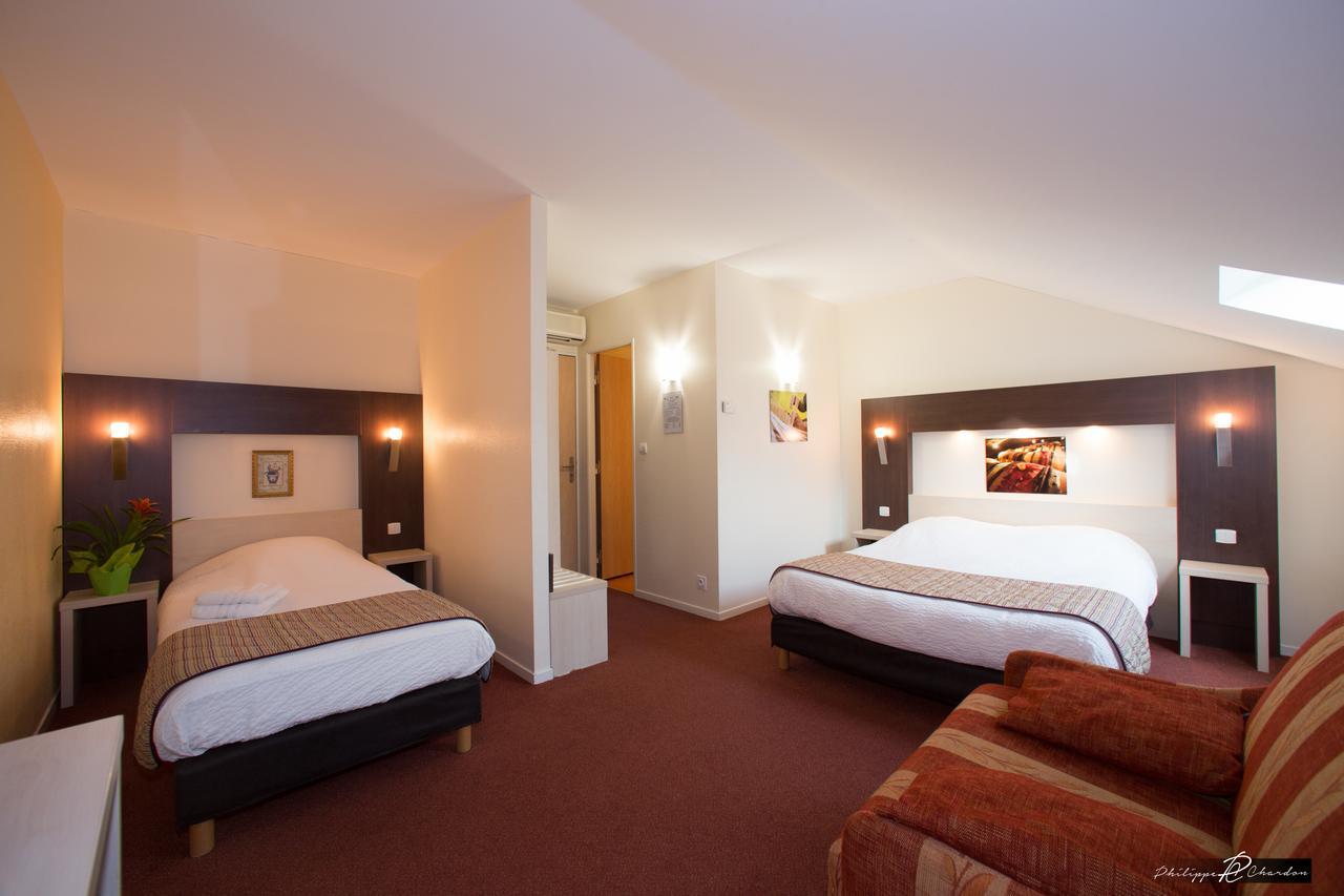Logis Jum'Hotel Saints-Geosmes エクステリア 写真