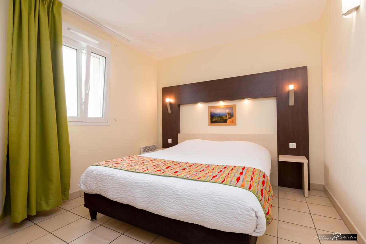 Logis Jum'Hotel Saints-Geosmes エクステリア 写真