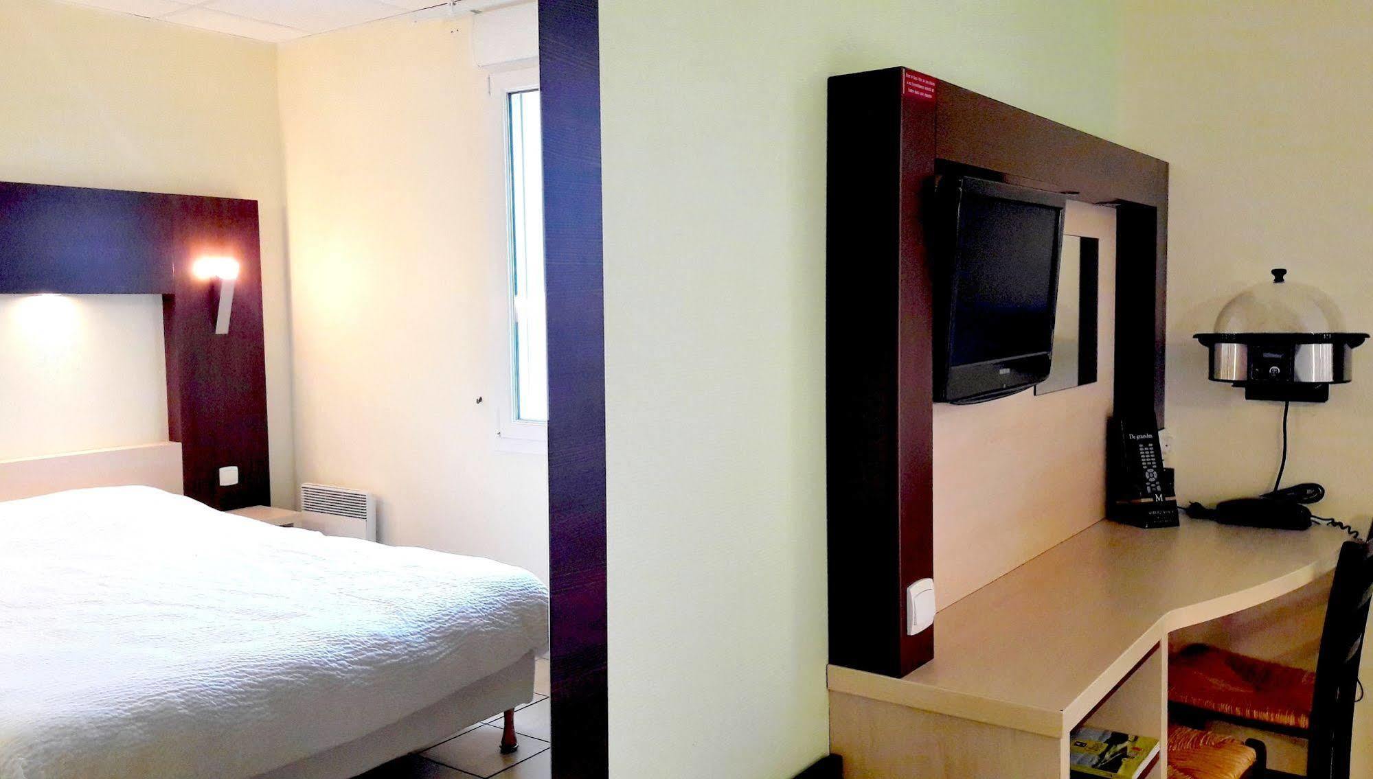 Logis Jum'Hotel Saints-Geosmes エクステリア 写真
